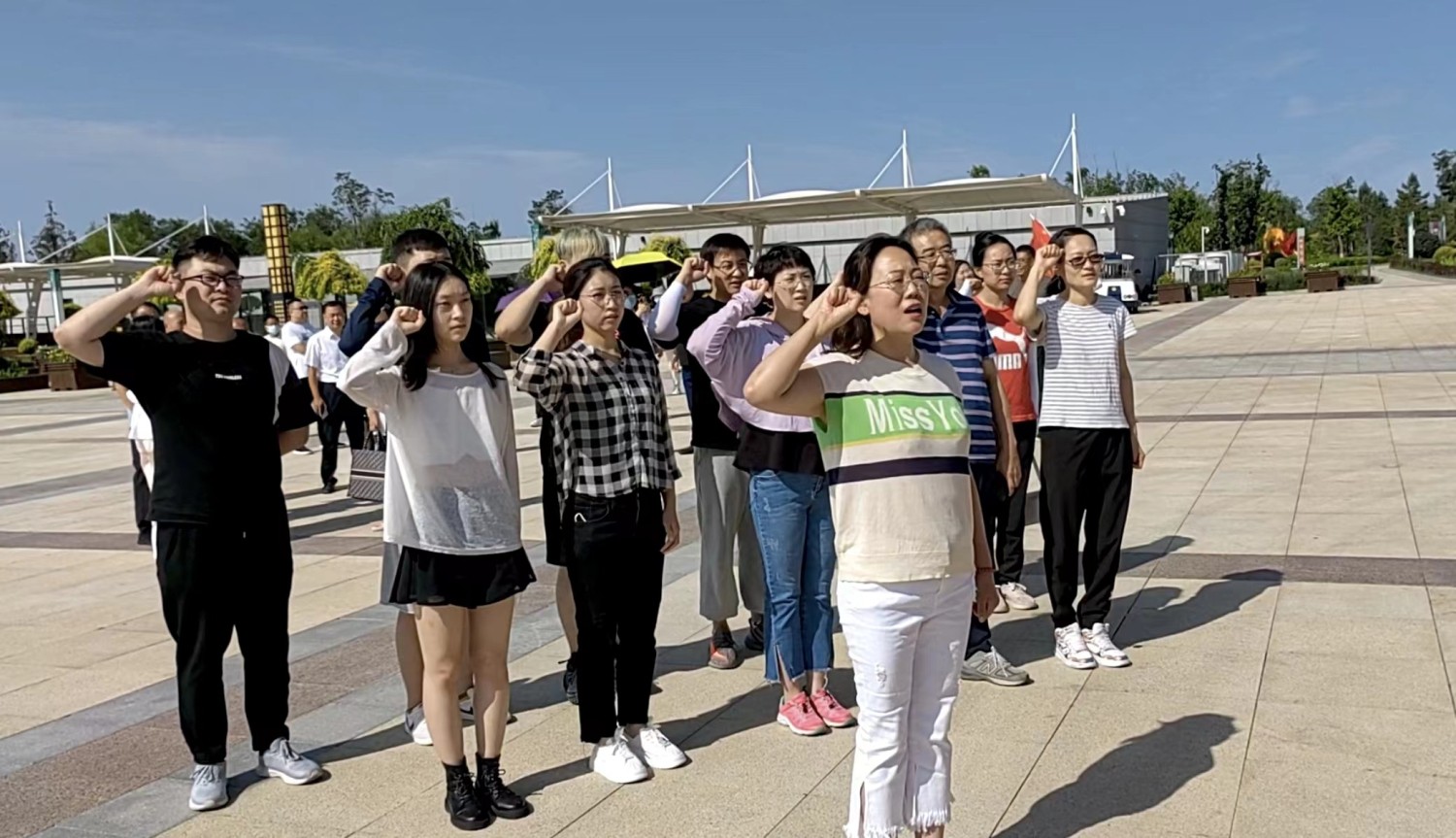 1658199213760074743.jpg 1658199213760074743.jpg